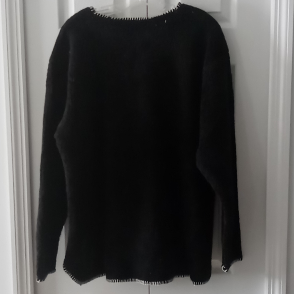 Sweater - Picture 10 of 10